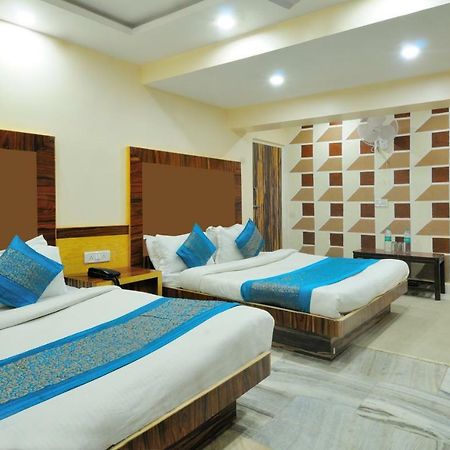 Hotel Lahorimal Deluxe Nuova Delhi Esterno foto