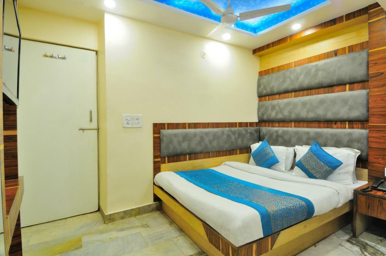 Hotel Lahorimal Deluxe Nuova Delhi Esterno foto