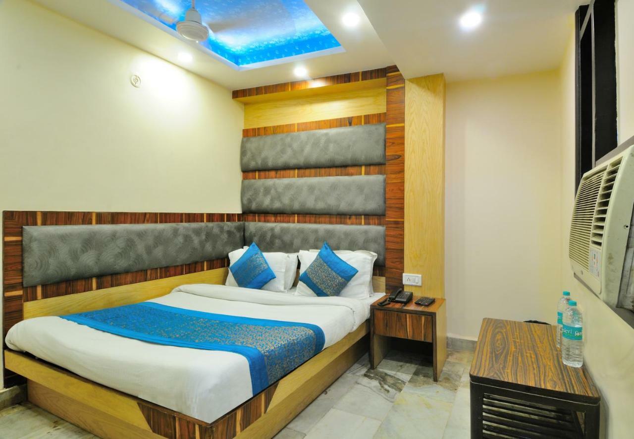Hotel Lahorimal Deluxe Nuova Delhi Esterno foto