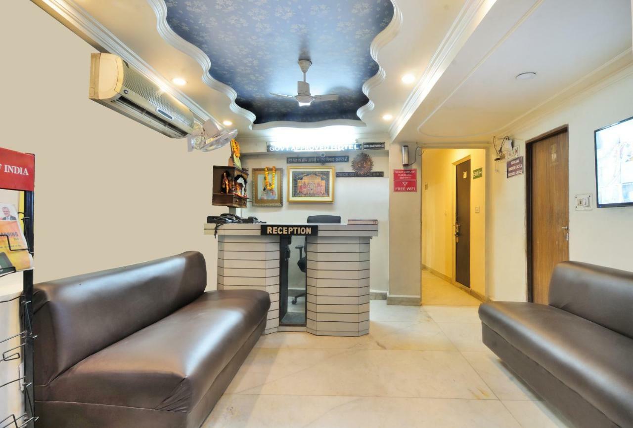Hotel Lahorimal Deluxe Nuova Delhi Esterno foto