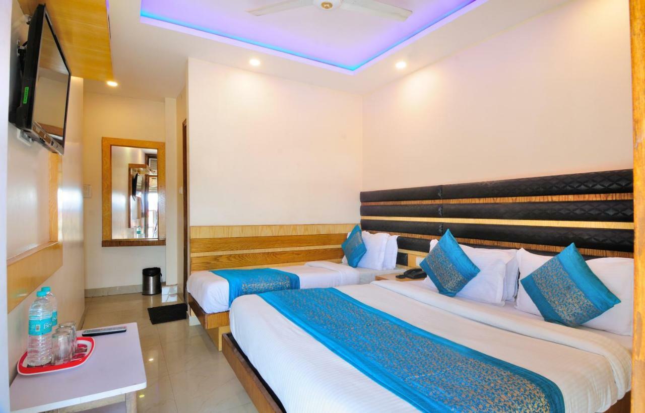 Hotel Lahorimal Deluxe Nuova Delhi Esterno foto