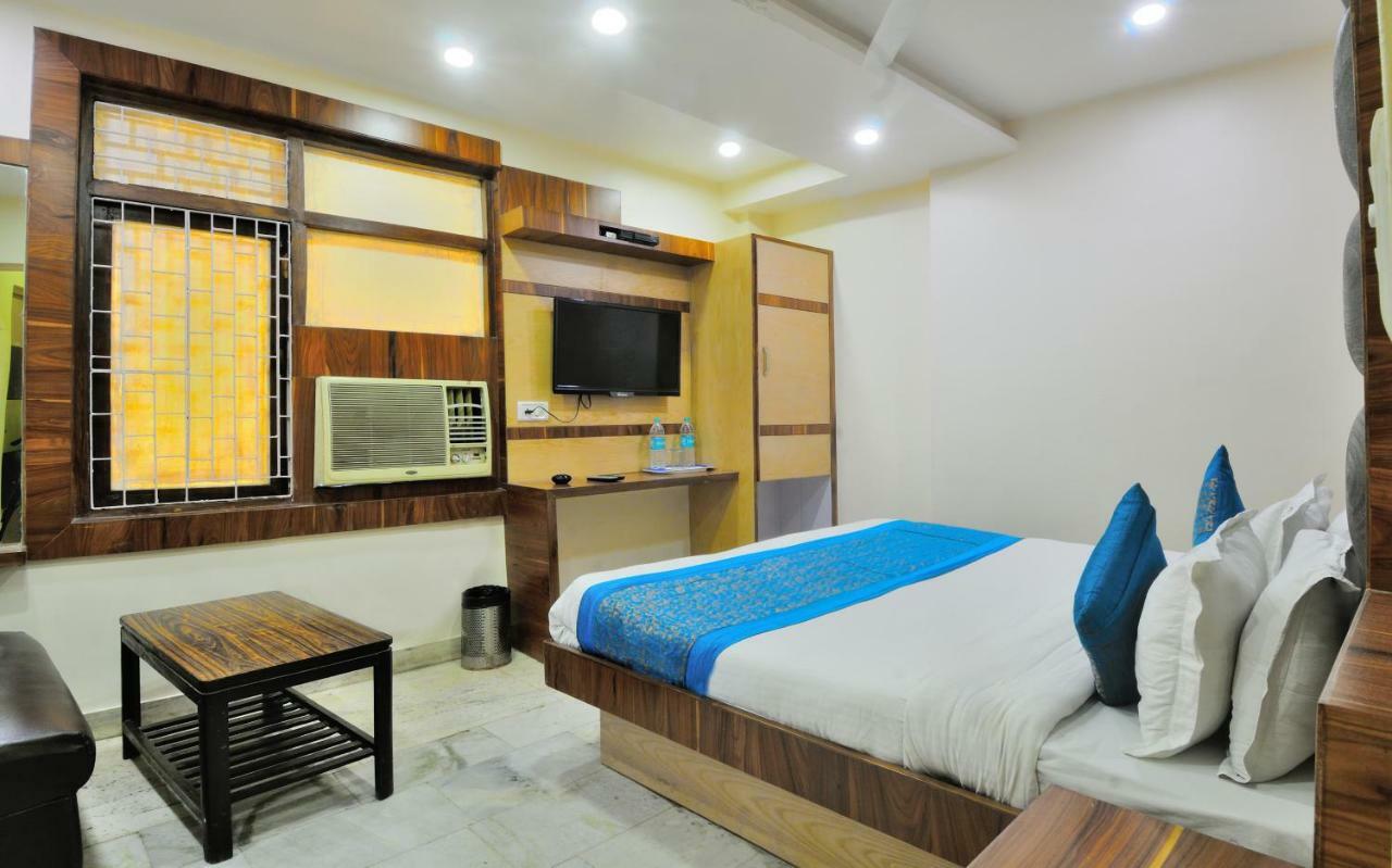Hotel Lahorimal Deluxe Nuova Delhi Esterno foto